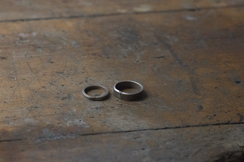 his and hers wedding bands being made