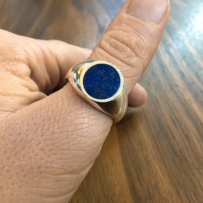 Lapis-lazuli-signet-ring_1.jpg
